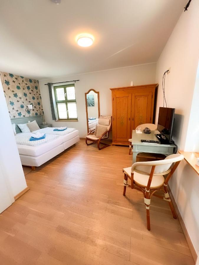 Kornmuehle Doppelzimmer Muehlenstein Mellenthin Exteriör bild